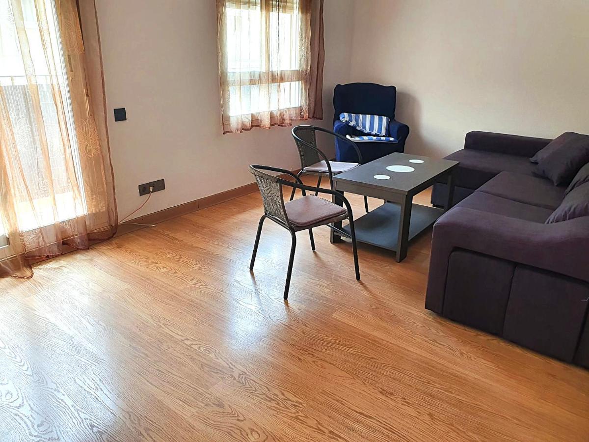 Newly Renovated Two Bedrooms Apartment In Villa Marina เบนิดอร์ม ภายนอก รูปภาพ